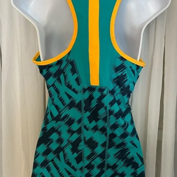 Nike Tank Top - Picture 7 of 7